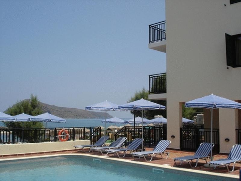 Margarita Beach Hotel Agia Marina  Exterior photo